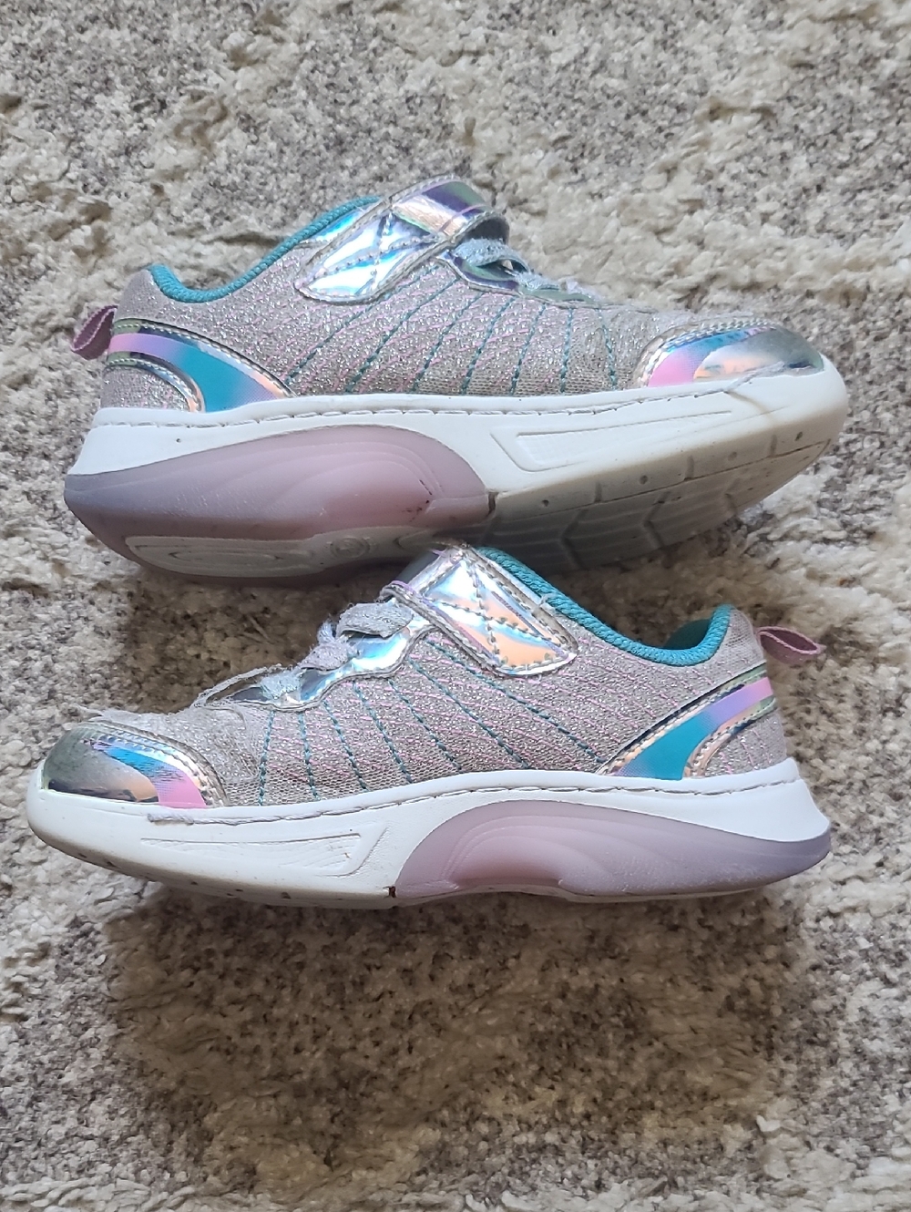 4 for $28 - Athletic Works Toddler Girls 11 Non-Marking Shoes with Lights